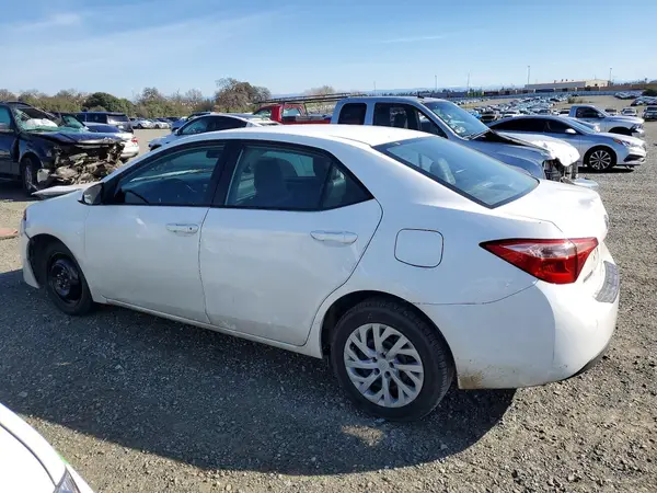 5YFBURHE4KP879058 2019 TOYOTA COROLLA - Image 2