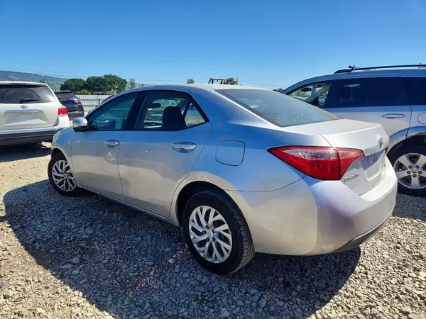5YFBURHE4KP879478 2019 TOYOTA COROLLA - Image 2