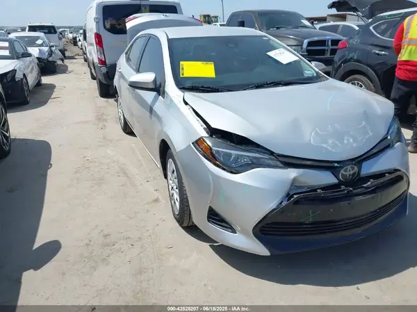 5YFBURHE4KP881845 2019 TOYOTA COROLLA - Image 1
