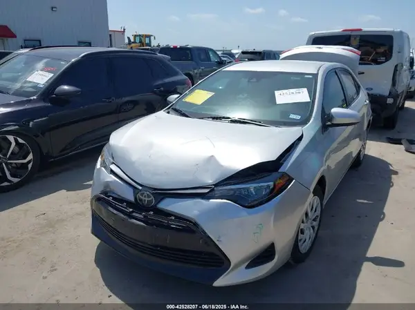 5YFBURHE4KP881845 2019 TOYOTA COROLLA - Image 2