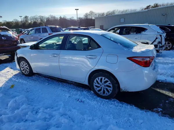 5YFBURHE4KP882140 2019 TOYOTA COROLLA - Image 2