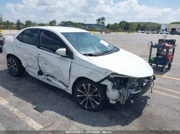 5YFBURHE4KP887807 2019 TOYOTA COROLLA - Image 1