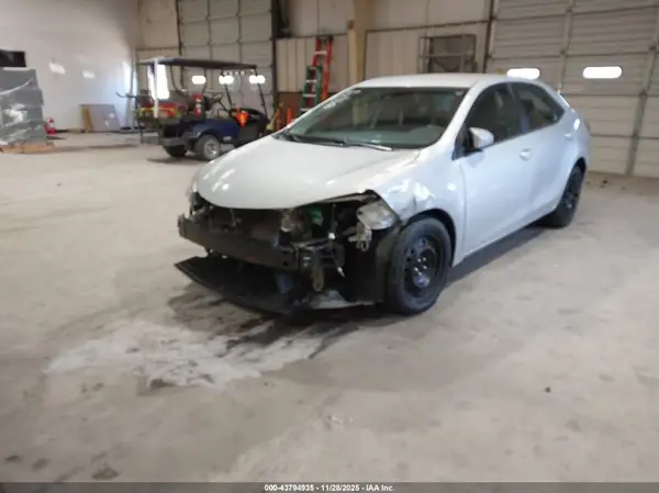 5YFBURHE4KP888844 2019 TOYOTA COROLLA - Image 2