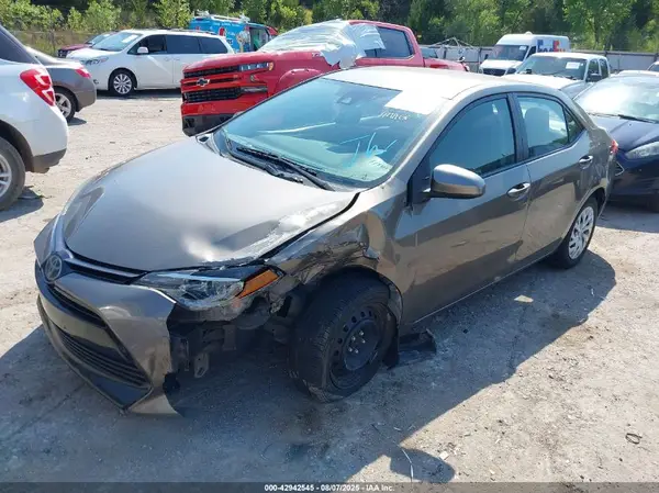 5YFBURHE4KP889976 2019 TOYOTA COROLLA - Image 2