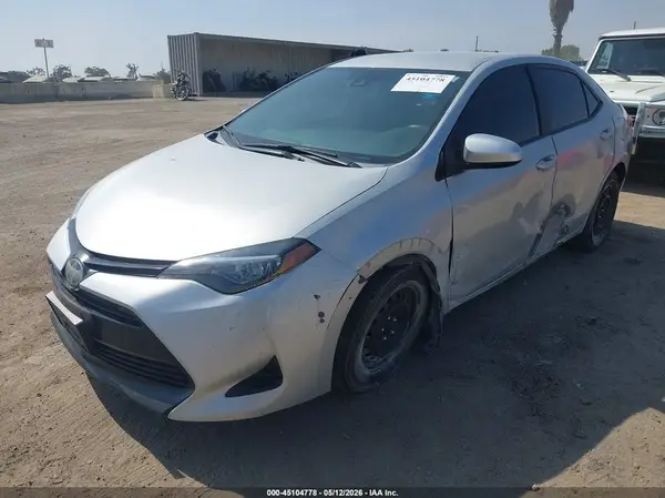 5YFBURHE4KP890173 2019 TOYOTA COROLLA - Image 2