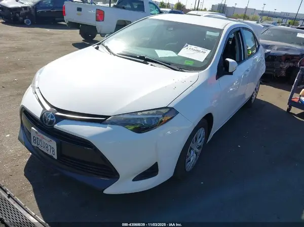 5YFBURHE4KP891839 2019 TOYOTA COROLLA - Image 2