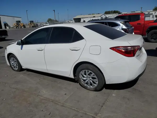 5YFBURHE4KP898922 2019 TOYOTA COROLLA - Image 2