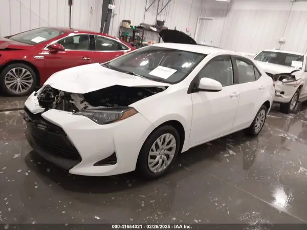 5YFBURHE4KP904766 2019 TOYOTA COROLLA - Image 2