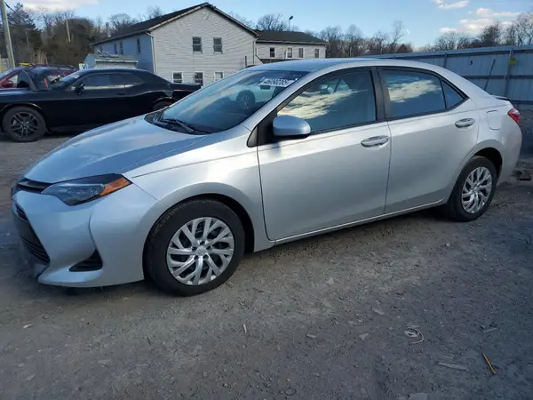 5YFBURHE4KP905674 2019 TOYOTA COROLLA - Image 1