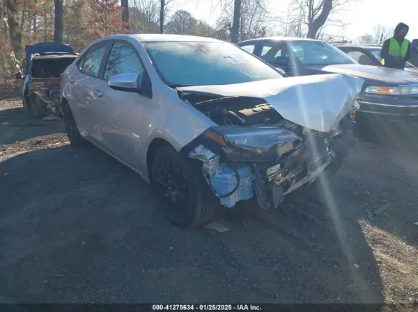 5YFBURHE4KP906890 2019 TOYOTA COROLLA - Image 1