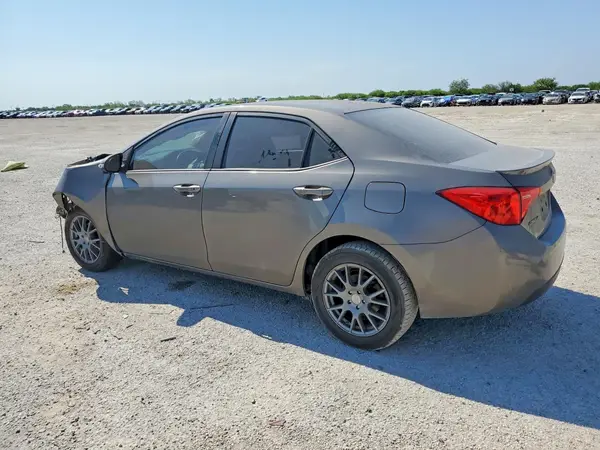5YFBURHE4KP908963 2019 TOYOTA COROLLA - Image 2