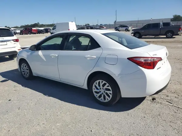5YFBURHE4KP910437 2019 TOYOTA COROLLA - Image 2