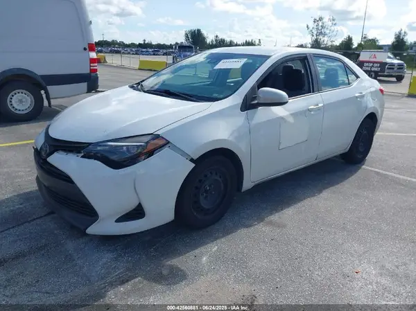 5YFBURHE4KP912446 2019 TOYOTA COROLLA - Image 2