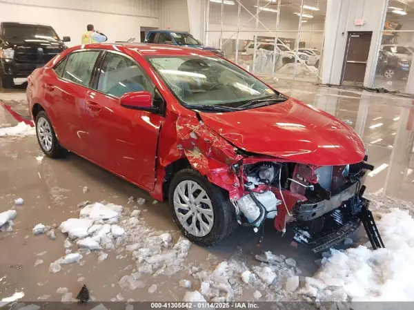 5YFBURHE4KP913645 2019 TOYOTA COROLLA - Image 1
