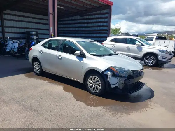 5YFBURHE4KP916318 2019 TOYOTA COROLLA - Image 1