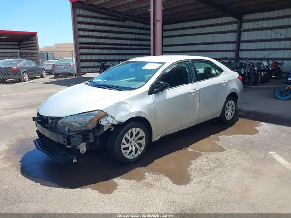 5YFBURHE4KP916318 2019 TOYOTA COROLLA - Image 2