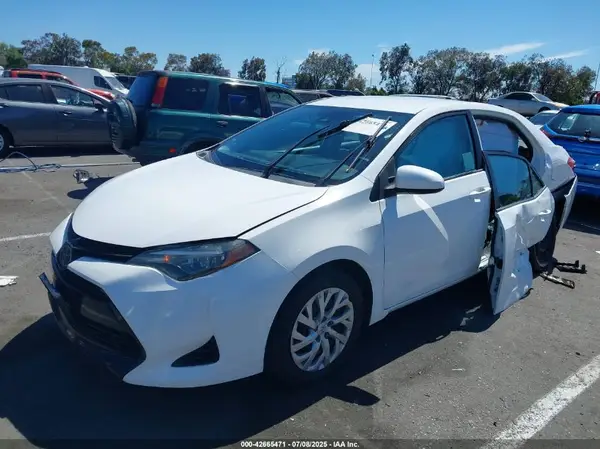 5YFBURHE4KP917307 2019 TOYOTA COROLLA - Image 2