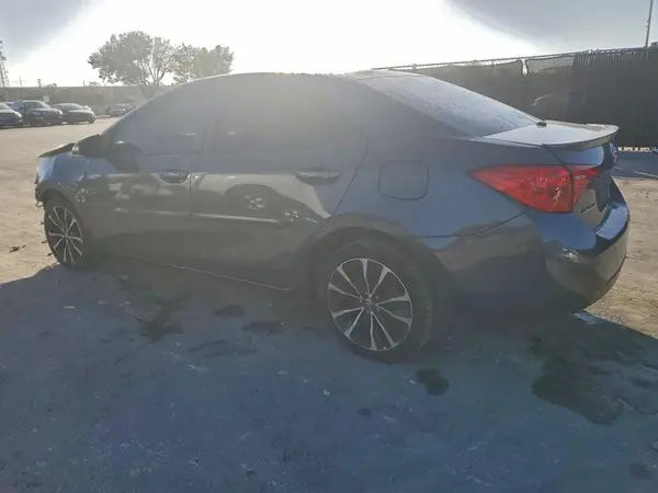 5YFBURHE4KP920207 2019 TOYOTA COROLLA - Image 2