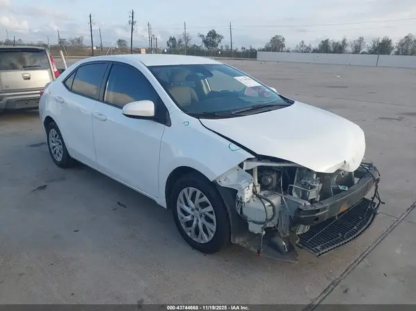 5YFBURHE4KP923365 2019 TOYOTA COROLLA - Image 1