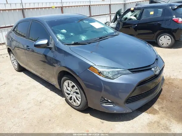5YFBURHE4KP923611 2019 TOYOTA COROLLA - Image 1