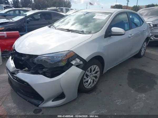 5YFBURHE4KP926752 2019 TOYOTA COROLLA - Image 2