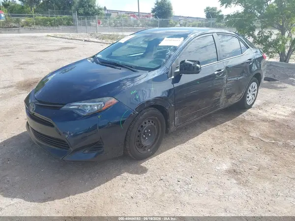5YFBURHE4KP928016 2019 TOYOTA COROLLA - Image 2
