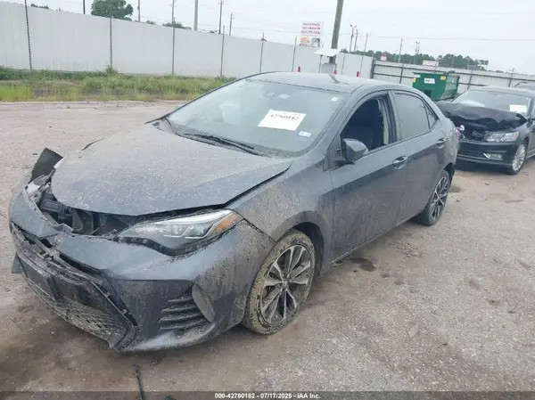 5YFBURHE4KP930980 2019 TOYOTA COROLLA - Image 2