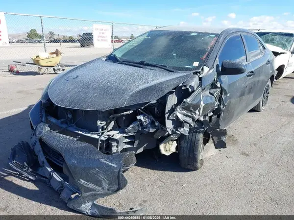 5YFBURHE4KP937380 2019 TOYOTA COROLLA - Image 2