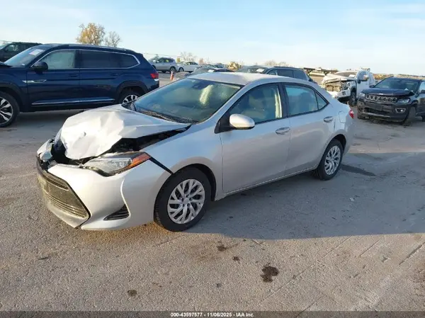 5YFBURHE4KP938416 2019 TOYOTA COROLLA - Image 2