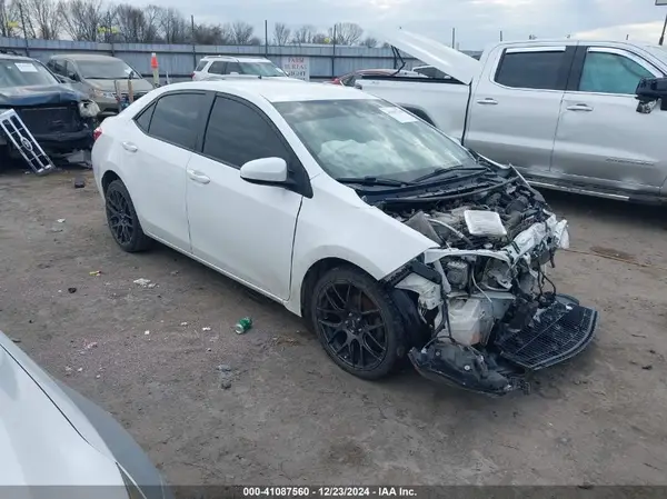 5YFBURHE4KP938805 2019 TOYOTA COROLLA - Image 1