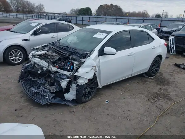 5YFBURHE4KP938805 2019 TOYOTA COROLLA - Image 2