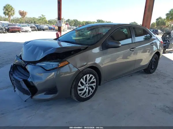 5YFBURHE4KP944488 2019 TOYOTA COROLLA - Image 2