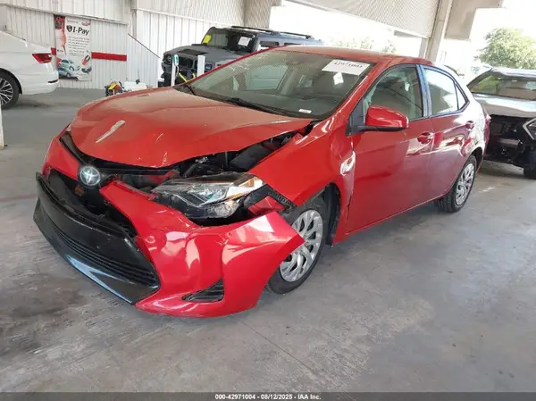 5YFBURHE4KP944569 2019 TOYOTA COROLLA - Image 2