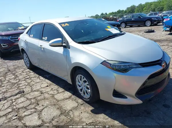5YFBURHE4KP945141 2019 TOYOTA COROLLA - Image 1