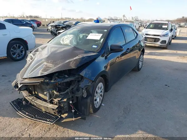 5YFBURHE4KP947178 2019 TOYOTA COROLLA - Image 2