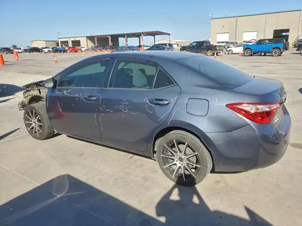 5YFBURHE4KP948069 2019 TOYOTA COROLLA - Image 2