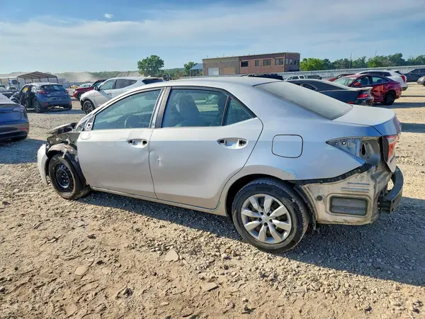 5YFBURHE5GP367977 2016 TOYOTA COROLLA - Image 2