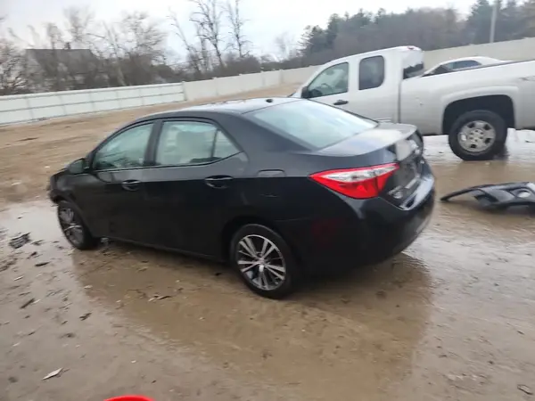 5YFBURHE5GP370832 2016 TOYOTA COROLLA - Image 2