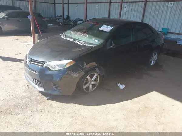 5YFBURHE5GP379661 2016 TOYOTA COROLLA - Image 2