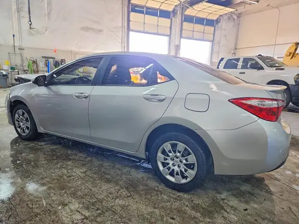 5YFBURHE5GP383211 2016 TOYOTA COROLLA - Image 2