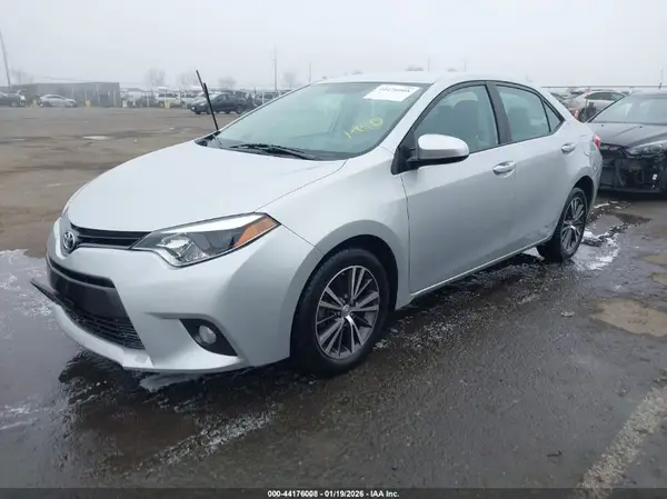 5YFBURHE5GP383936 2016 TOYOTA COROLLA - Image 2
