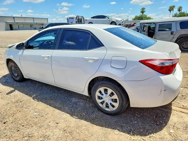 5YFBURHE5GP384018 2016 TOYOTA COROLLA - Image 2
