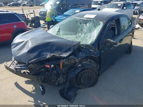 5YFBURHE5GP390045 2016 TOYOTA COROLLA - Image 2