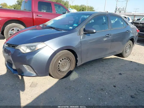 5YFBURHE5GP392975 2016 TOYOTA COROLLA - Image 2
