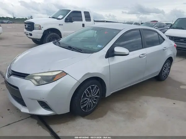 5YFBURHE5GP395780 2016 TOYOTA COROLLA - Image 2