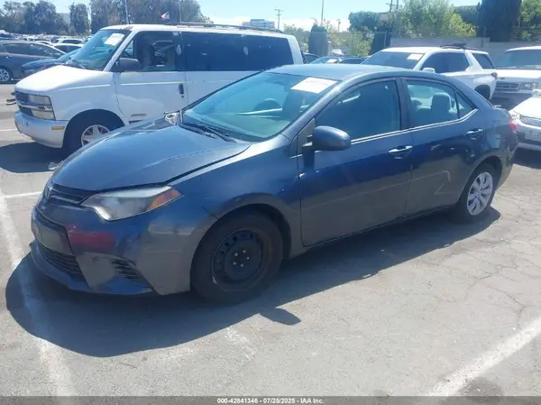 5YFBURHE5GP400914 2016 TOYOTA COROLLA - Image 2