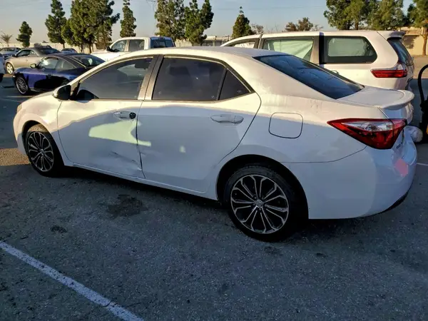 5YFBURHE5GP408009 2016 TOYOTA COROLLA - Image 2