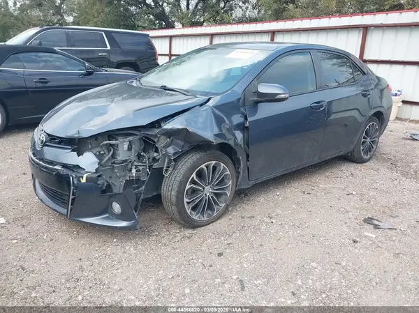 5YFBURHE5GP408463 2016 TOYOTA COROLLA - Image 2