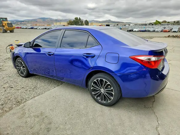 5YFBURHE5GP421388 2016 TOYOTA COROLLA - Image 2
