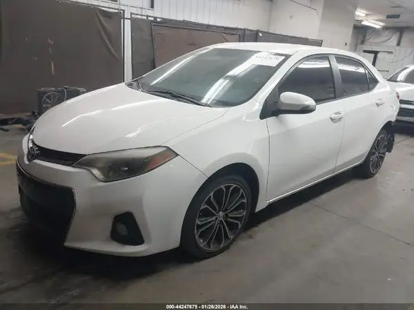 5YFBURHE5GP422993 2016 TOYOTA COROLLA - Image 2